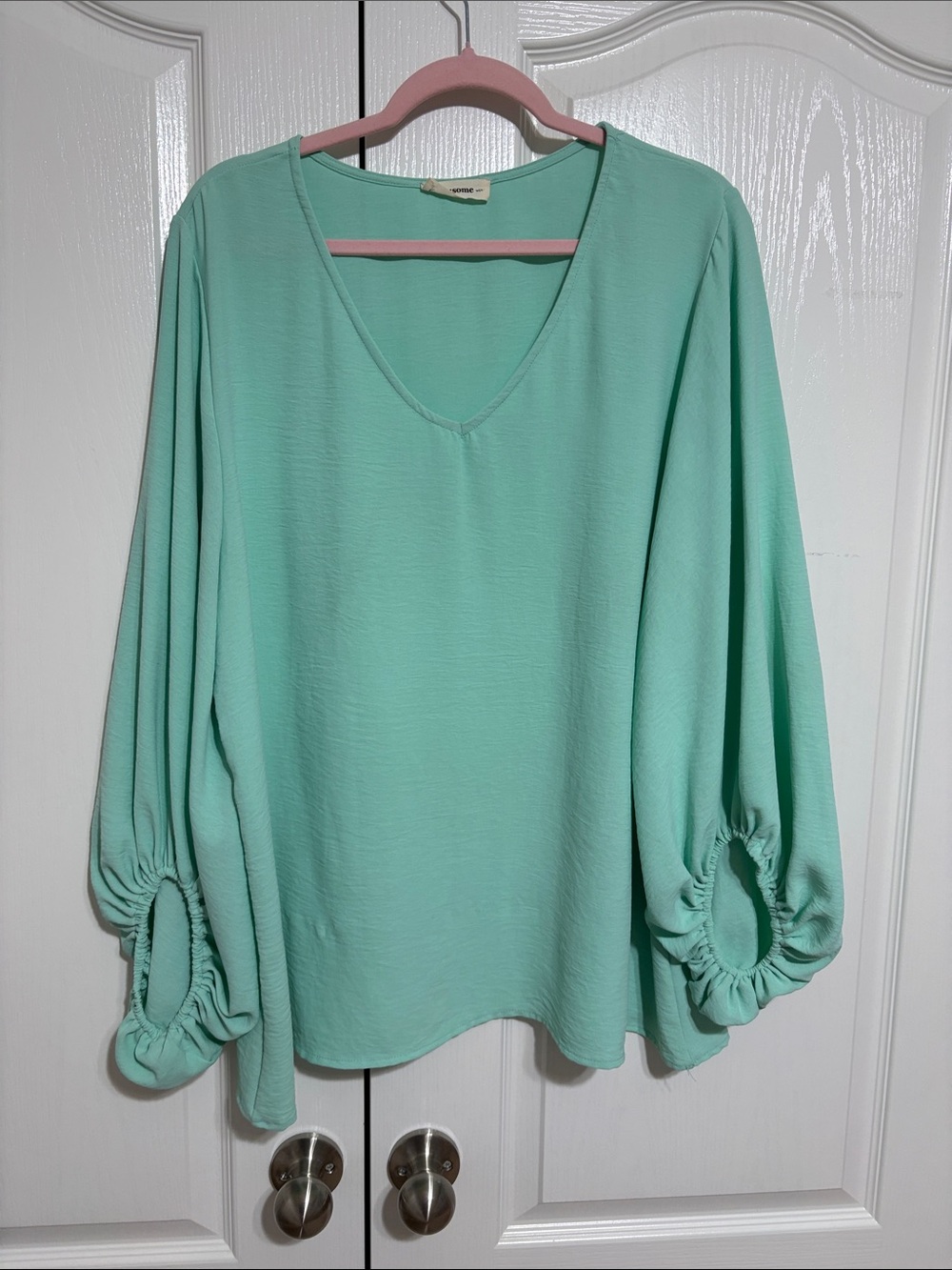 eesome Mint Green V-Neck Blouse with Gathered Balloon Sleeves
